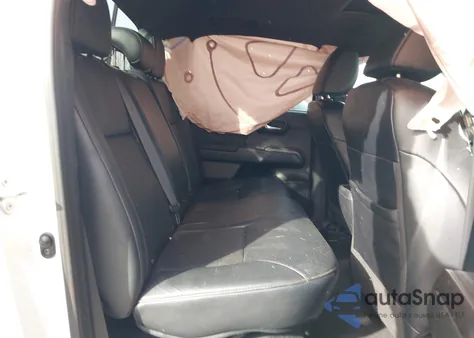 2018 Toyota Tacoma Trd Sport z USA, uszkodzony, nr VIN 3TMCZ5AN4JM145972